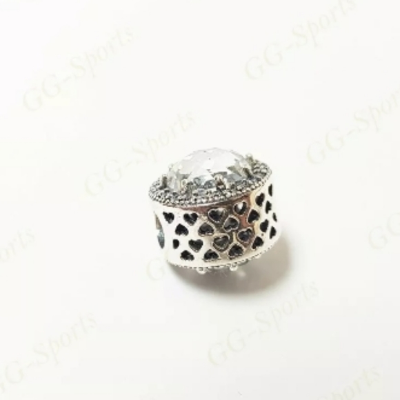 Pandora clear radiant Hearts charm. - Picture 3 of 8